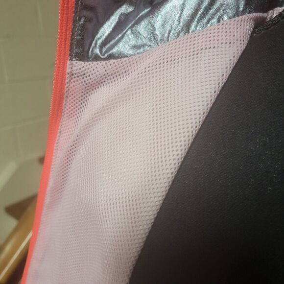 Girls Cat & Jack Silver and Pink Wind Breaker - Picture 5 of 7